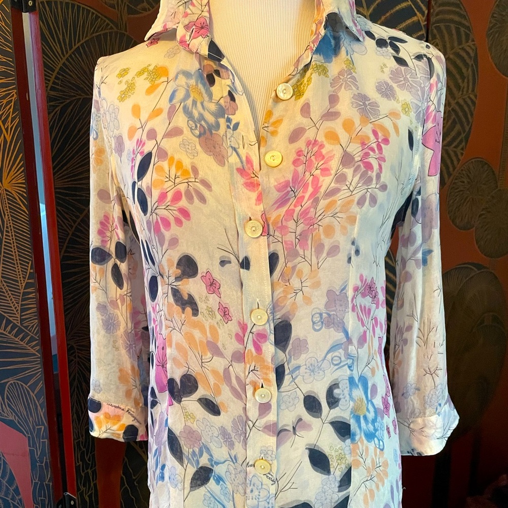 Vintage Salvatore Ferragamo 100% silk chiffon, worn twice size 40 excellent.
